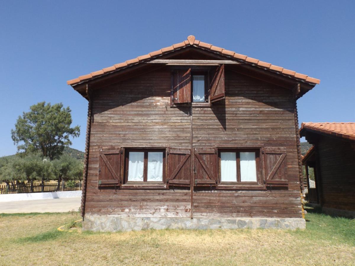 El Venero De Mostoles Constantina Exterior foto