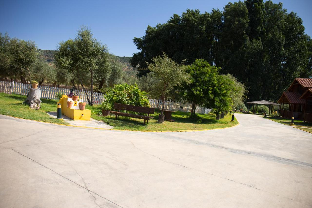 El Venero De Mostoles Constantina Exterior foto